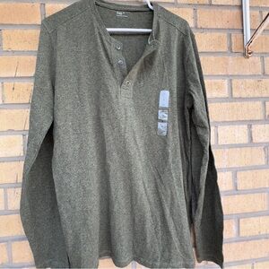 Gap Men’s Long Sleeve Knit NWOT Size Medium